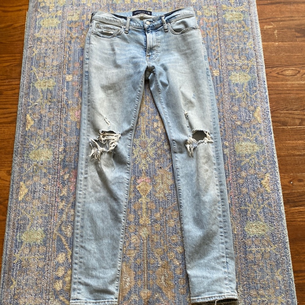 Abercrombie & Fitch “Super Skinny Stretch”